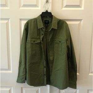 Men’s casual button down shirt